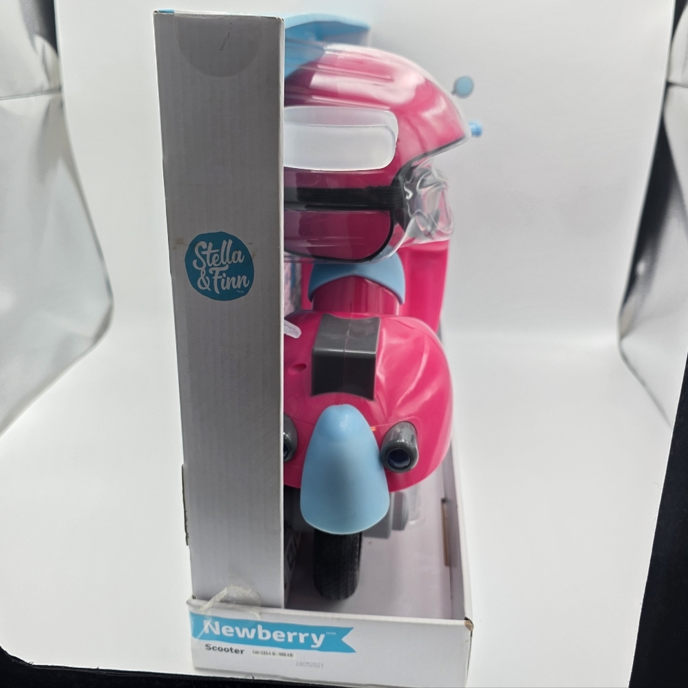 Stella & Finn Newberry Scooter for 18-in Dolls, Toy Figure for Kids, Ages 3+ NEW - Picture 8 of 9